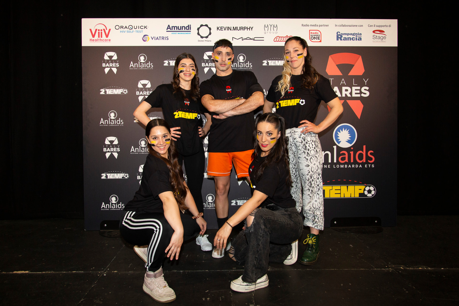 Atlete Intensity Elite sorridenti a bordo pedana